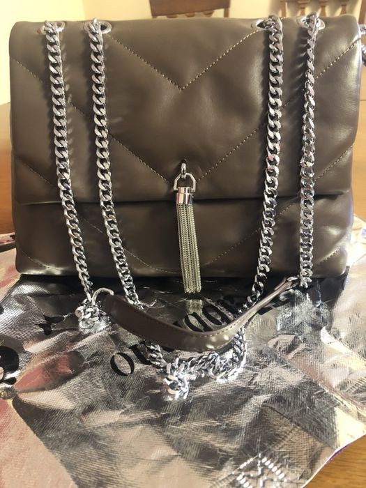 Продаю женскую сумочку