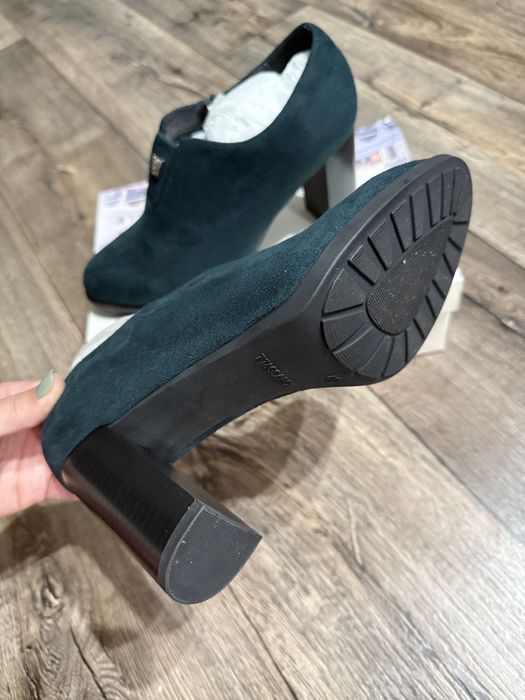 Полусапожки новые 40р