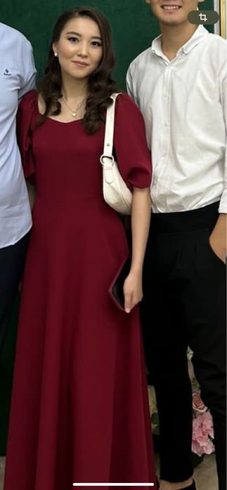 Продам платье,одевала 1 раз,б/у