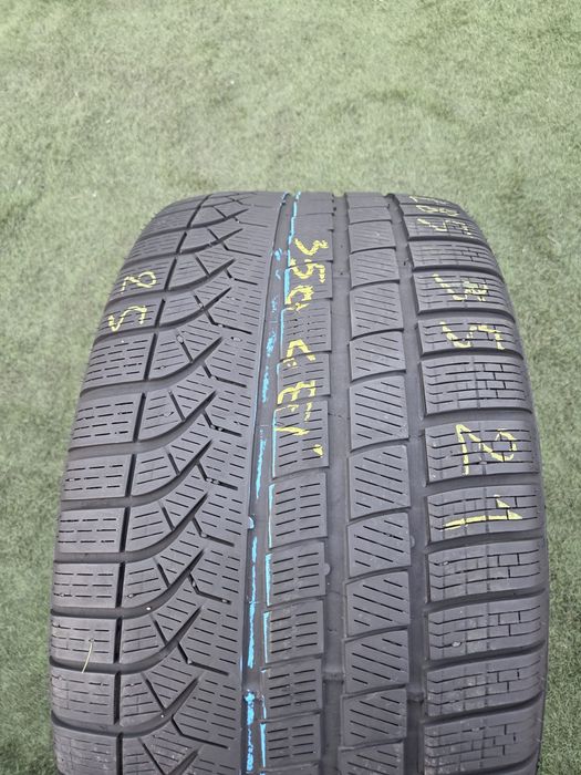 285 35 21 Pirelli 2025