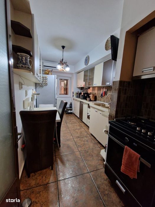 Ultracentral! Apartament spațios 3 camere, 2 băi și 2 balcoane