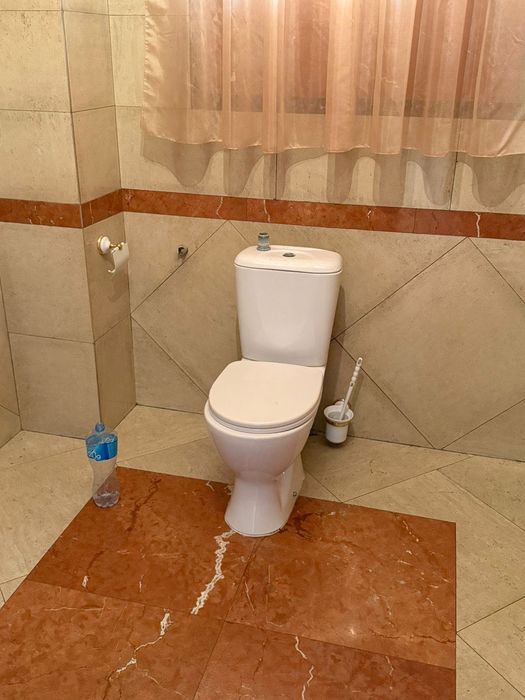 Продам раковины , унитазы
