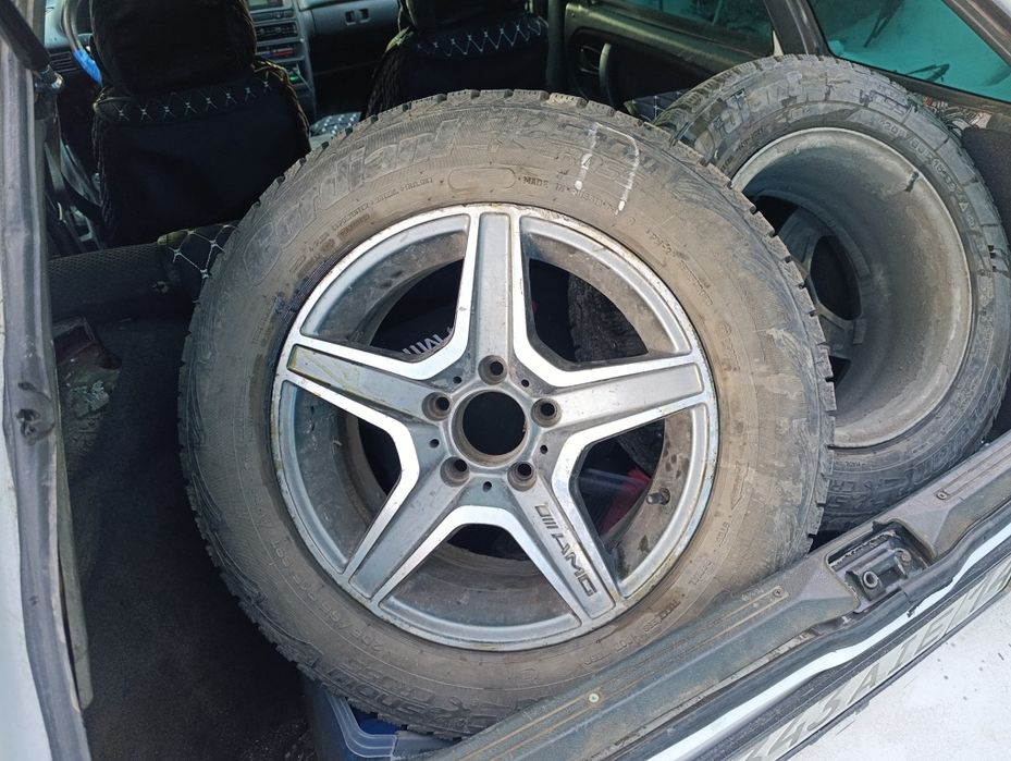 Продам диски r15 с шинами