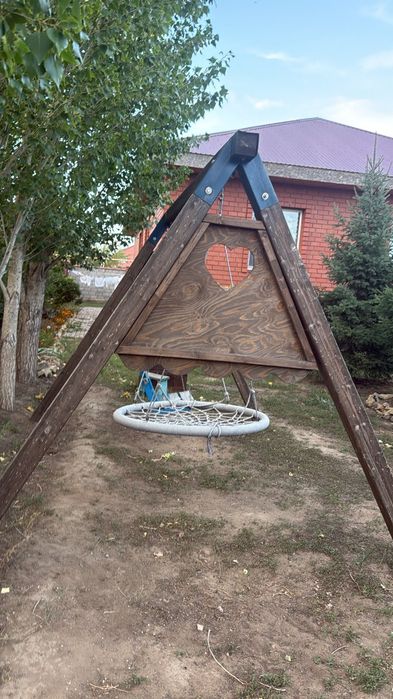 Продам БУ двухсекционные уличные качели