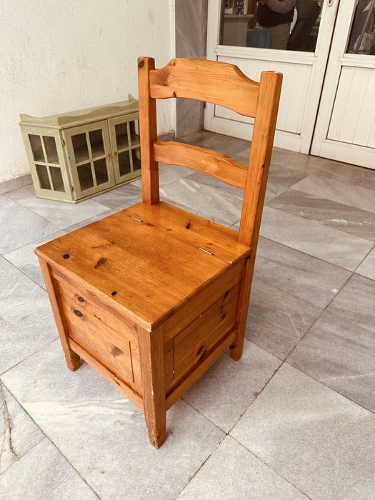 Дървен стол-сандък от Швеция – масивен бор (39/39/42/82 см)