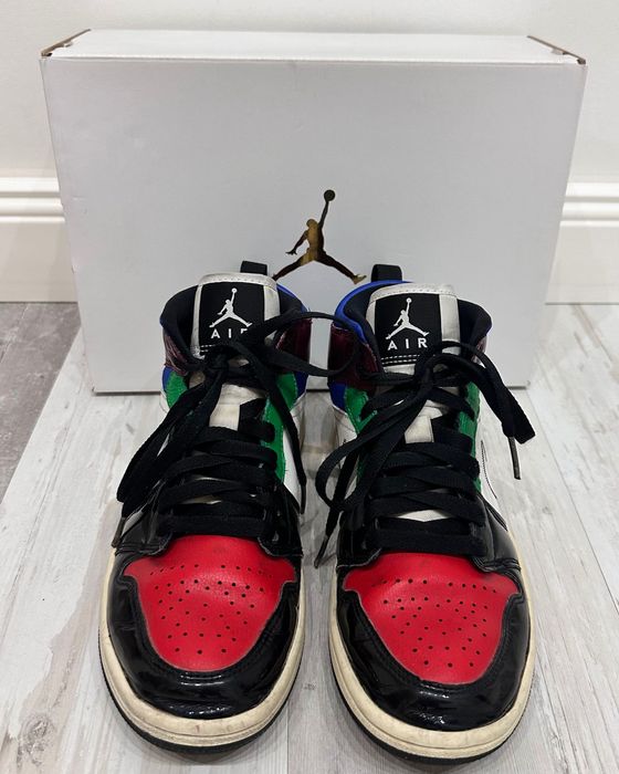 Оригинальные кроссовки Nike WMNS Air Jordan 1 Mid SE 36-36,5