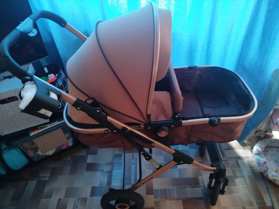 Продам коляску 3в1.
