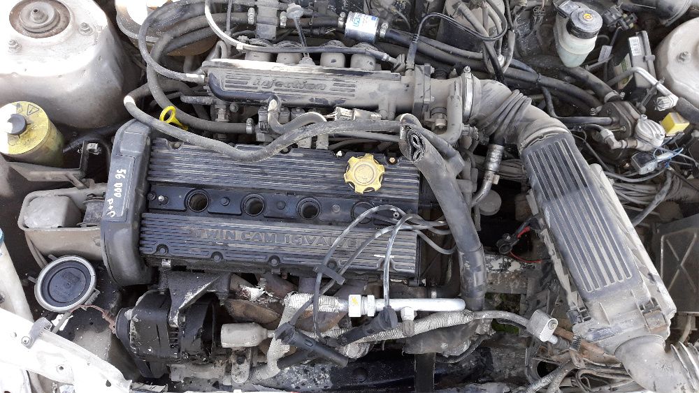 Продавам Ровър 200 1.4 16V пр.1999г. на части -няма катализатор