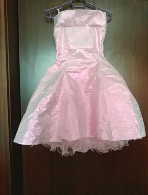 Продам нарядные  платья  размер  34,   32