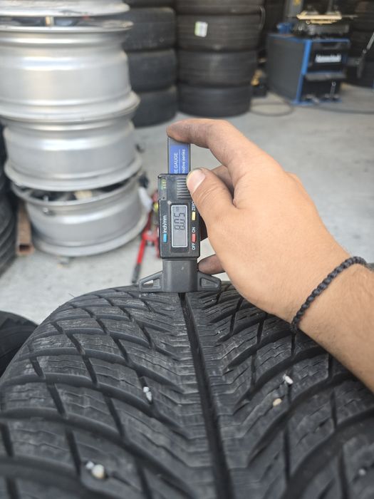 4 Броя 225/60/18 Michelin 2x8mm 2x7mm 1x22 1x20 2x19dot