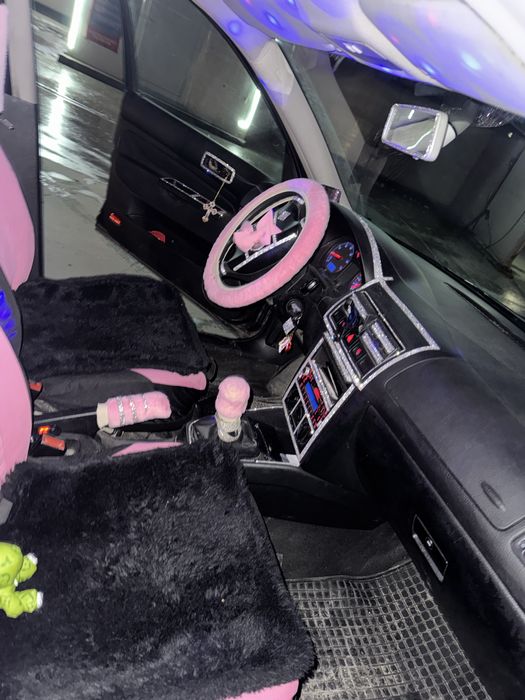 Vand golf 1.6 masina nu este pentru pretentiosi