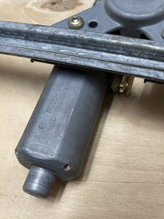 Стеклоподьемник W202