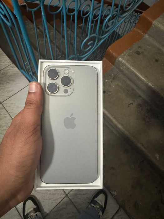 iPhone 15 pro max 256gb