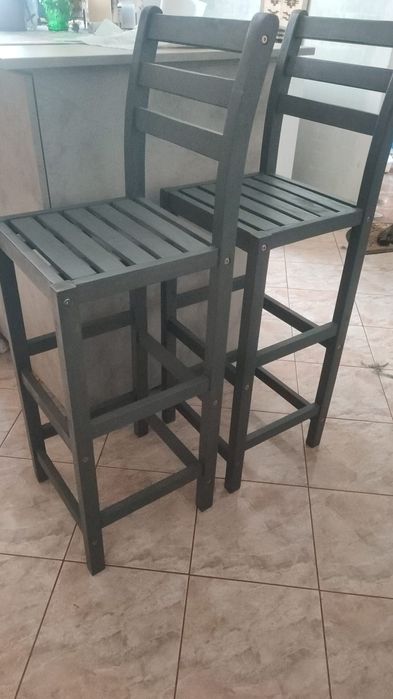 Vând scaune bar lemn masiv