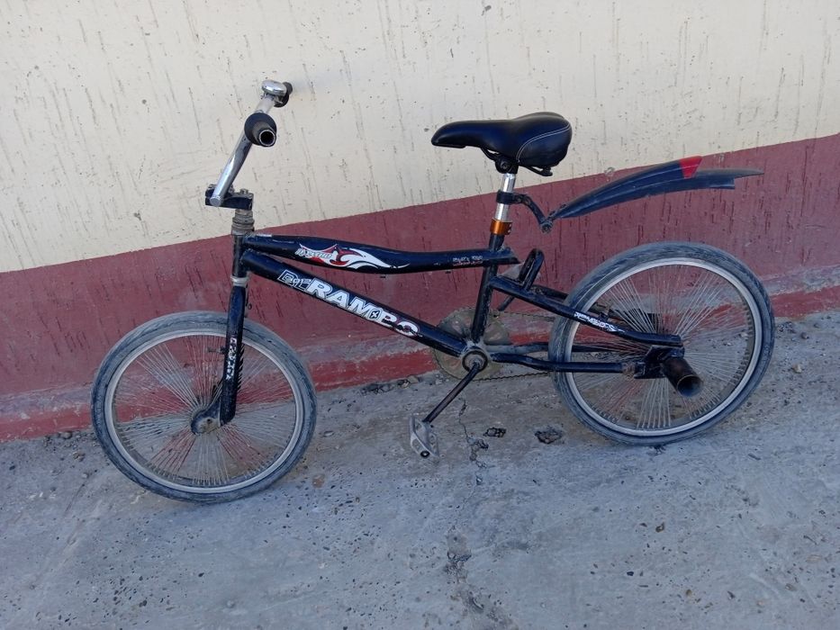 Velosiped Nomi Rambo