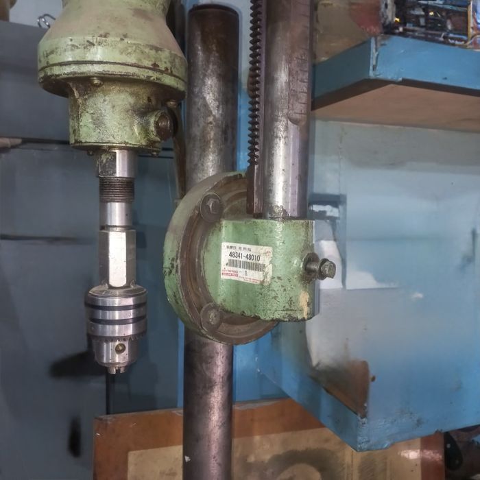 Продам сверлильный станок