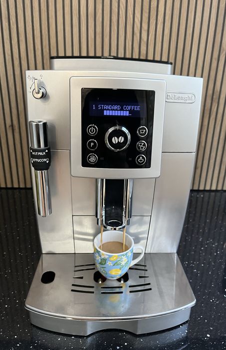 Delonghi ECAM 23.420.SB - 6 месеца гаранция! Перфектно състояние!