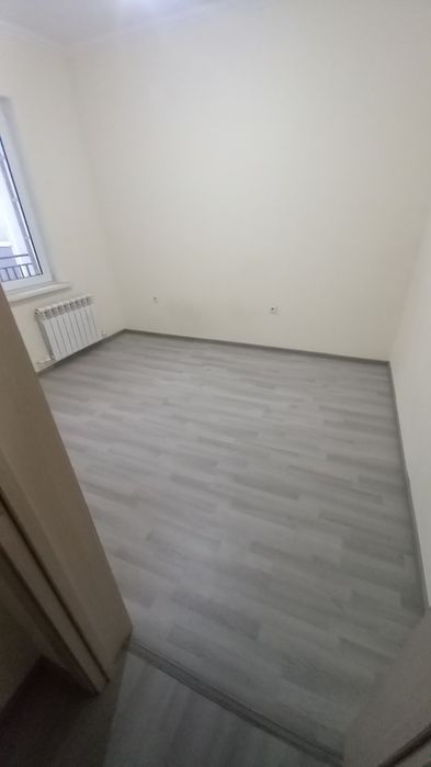 Motrid 2 etaj 3 xonali 72 kvadrat sotiladi