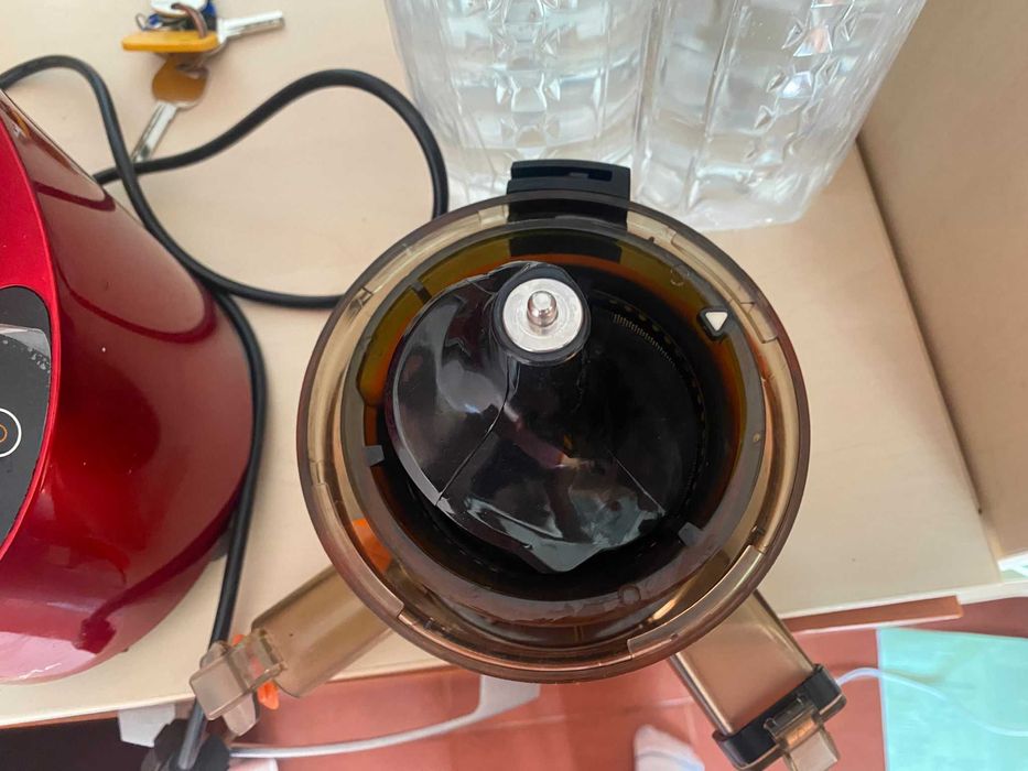 Storcator fructe si legume MYRIA MY4028RD, 1l, 200W, rosu-negru