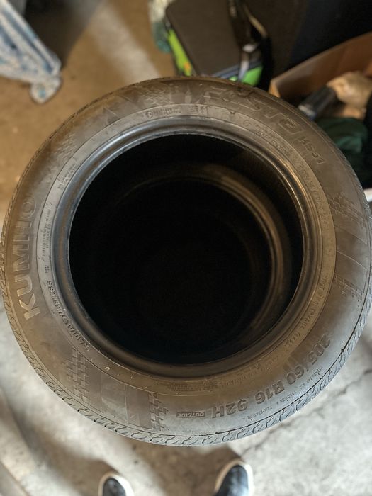 Продам комплект летней резины на 16