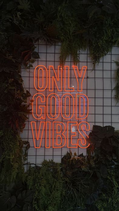 Неоновая вывеска