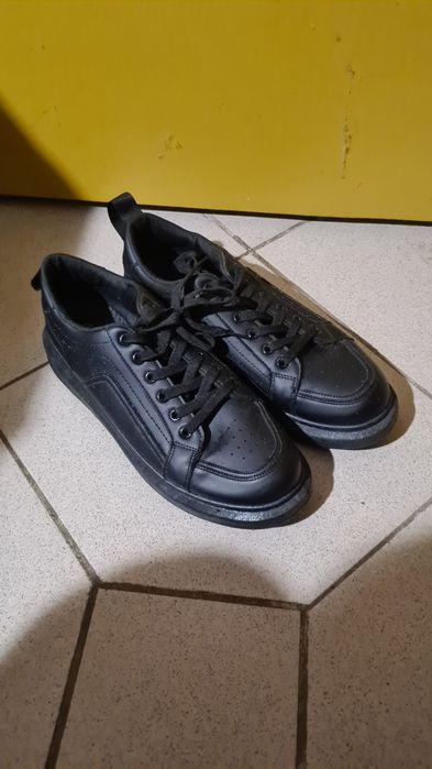 Мъжки обувки маратонки 45 номер