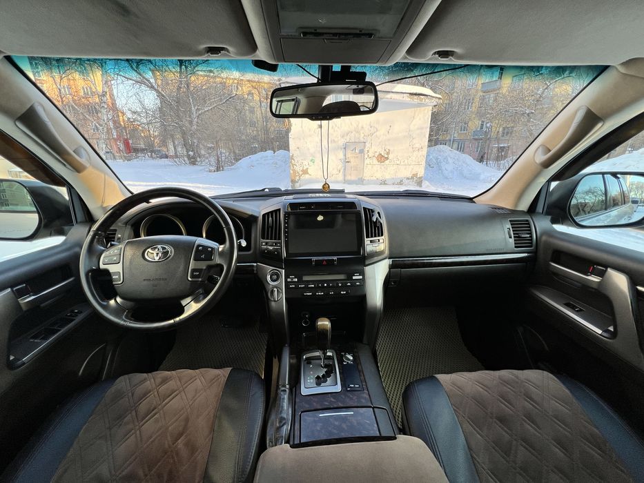 Продам Land Cruiser 200