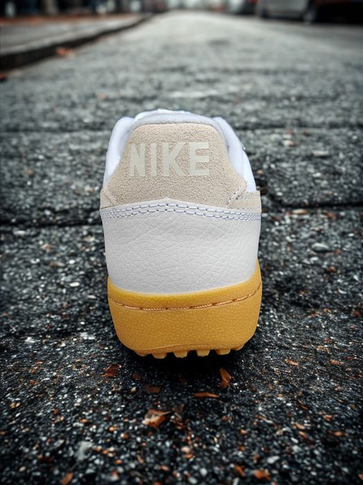 Adidași Nike Field General originali mărimea 41 42 42.5