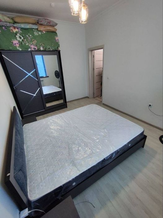 Tinchlik metroni oldida ijaraga kvartira bor bezmakler