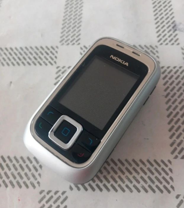 Telefon Colectie Nokia 6111 , Liber retea , stare exceptionala , incarcator