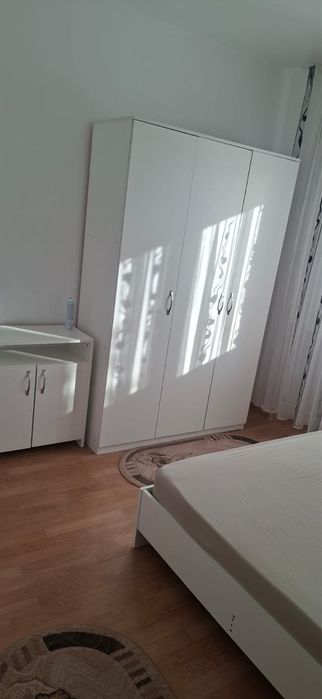 Închiriez apartament pe termen lung