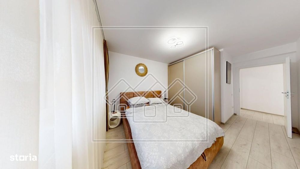 Apartament cu 2 camere, balcon, 2 locuri de parcare - zona buna