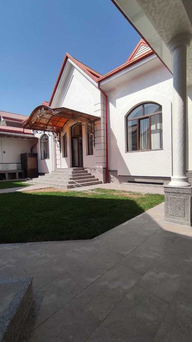 Иззада срочно уй сотилади