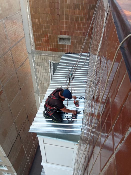 Кровля Крыша Козырек Балкон Подъезд Гараж Демонтаж Монтаж Профлист