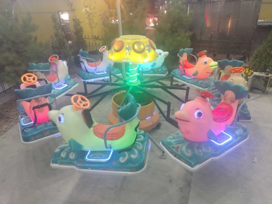 Batut karusel atraksion