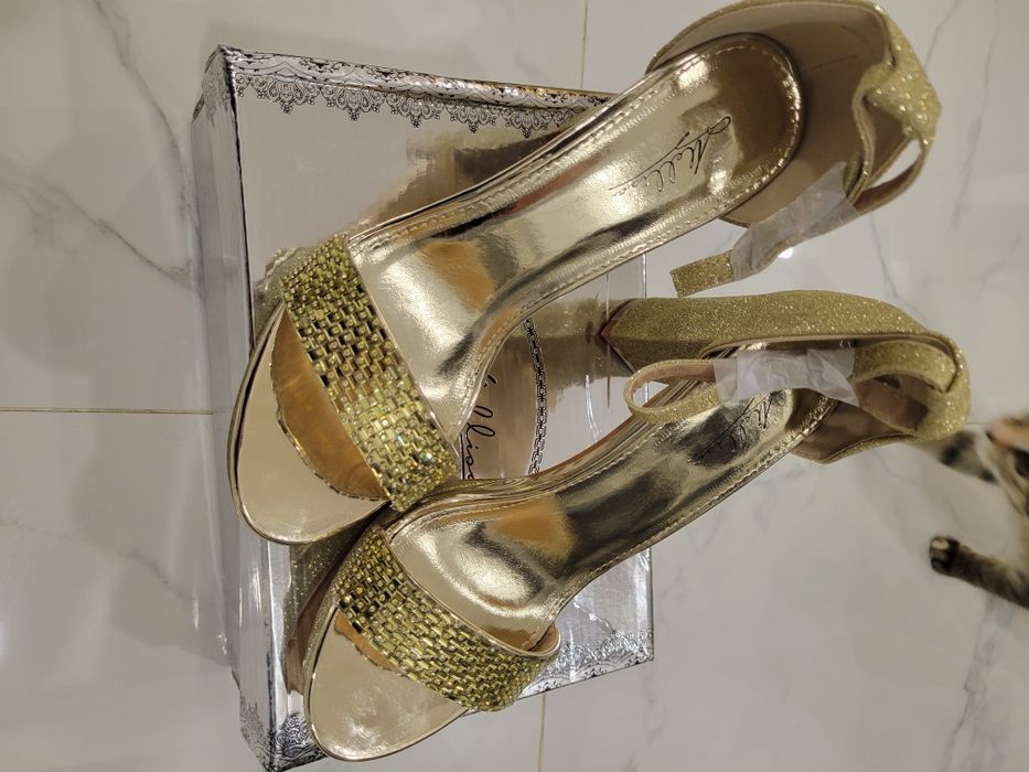 Sandale Elegante aurii