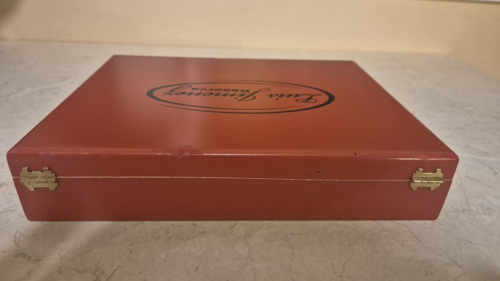 Хумидори за съхранение на пури