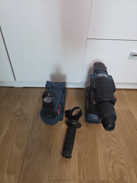 Bosch gbh 18v 24 + sistem aspirare praf GDE