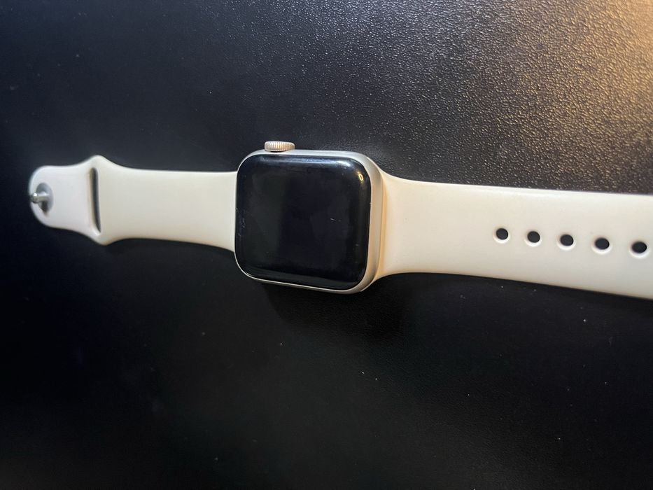 Apple Watch SE новые. Акб 100%