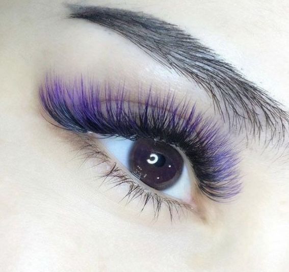 Наращивание ресниц и ногтей