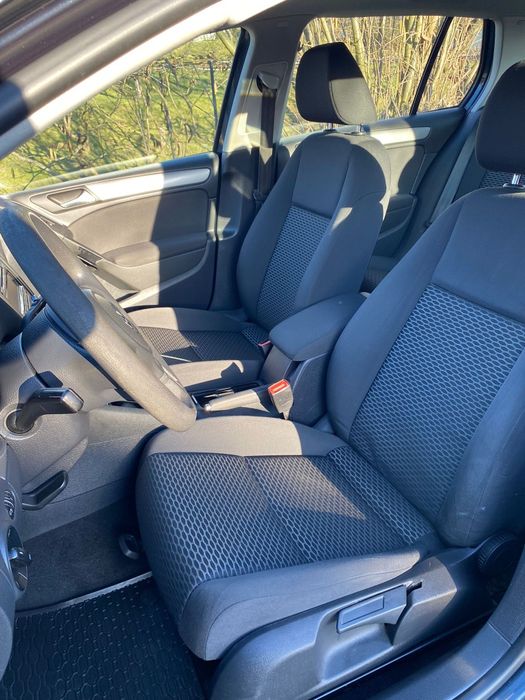 Vând Volskwagen golf VI