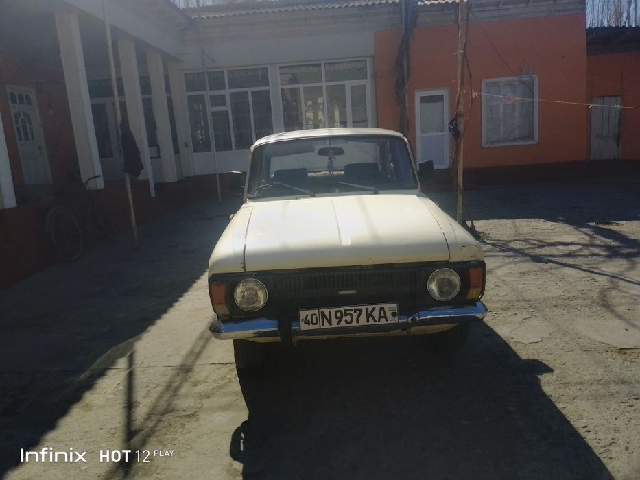 Москвич машинаси сотилади 1991 йил зор холатда