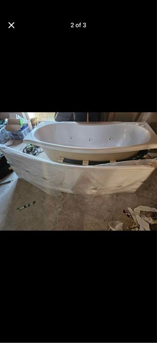 Cada whirlpool cu jacuzzi