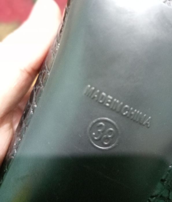 Ayollar uchun ideane oyoq kiyim