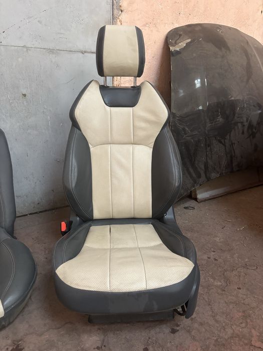 Салон за Range Rover Evouqe