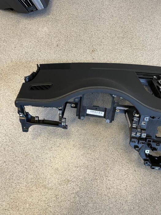 Plansa bord porsche macan 2021