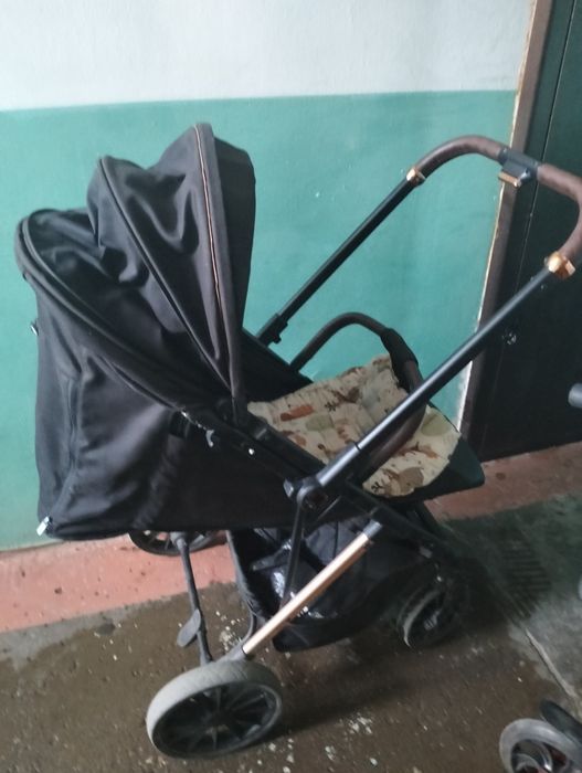 Продам коляску..