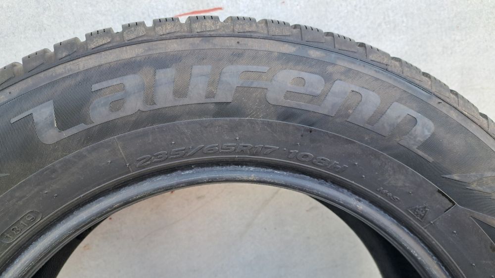 2 бр Зимни гуми 235 65 17 Laufen