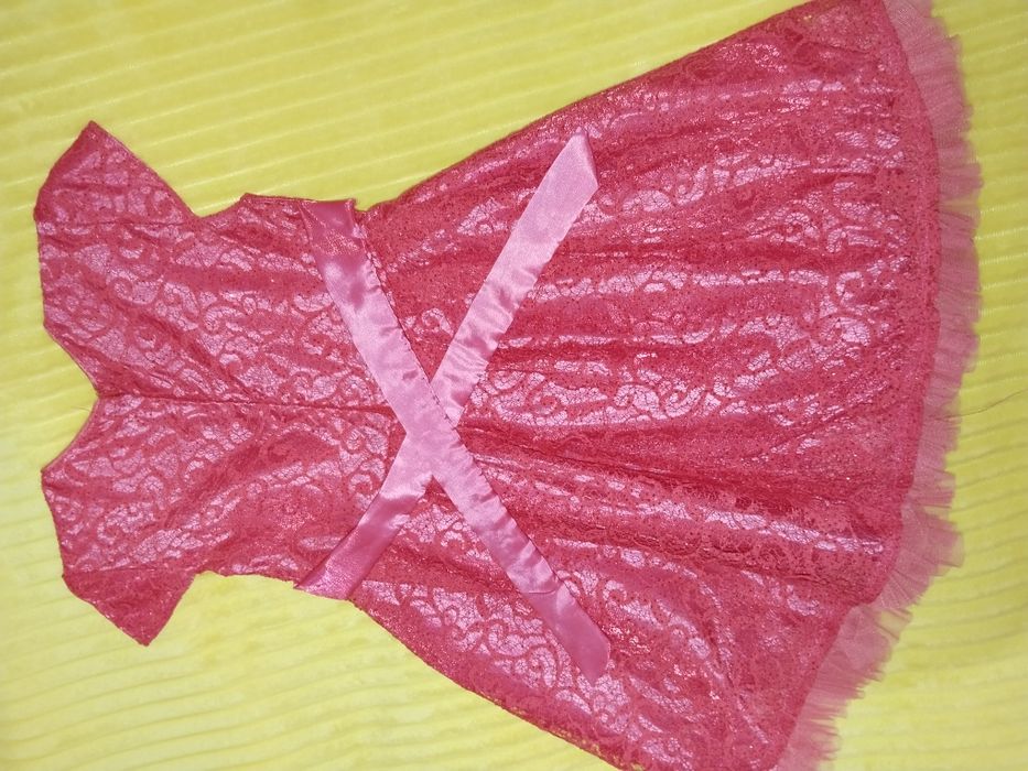 Нарядное платье с блёстками на 2-3 годика для девочки