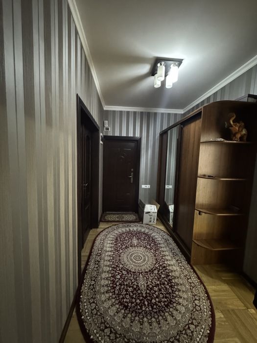 Аренда Юнусобод 18-квартал, 3 хона, 3-этаж. Ор-р: САЙРАМ чорраха